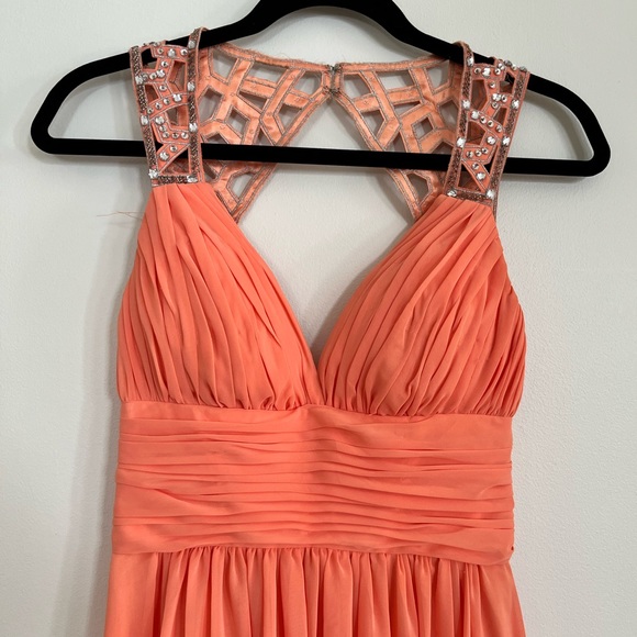 Women’s Full Length Formal Peach colored Gown Size 3/4 - Picture 2 of 5